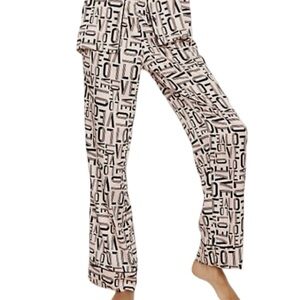 Victoria's Secret Women's Black and Pink Pajama Set Size XL